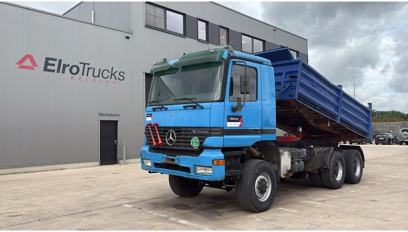 Mercedes-Benz actros 3340 (6X6 / BOITE MANUELLE /MANUAL GEARBOX / 3 PONTS / V6 / MP1) - Самосвал камион: снимка 1 Mercedes-Benz actros 3340 (6X6 / BOITE MANUELLE /MANUAL GEARBOX / 3 PONTS / V6 / MP1) - Самосвал камион: снимка 1