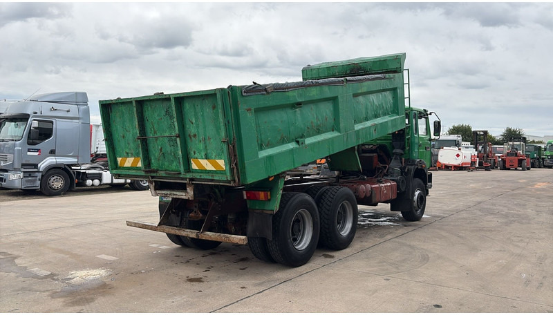 Renault G 300 MAXTER (GRAND PONT / POMPE MANUELLE / 6X4) - Самосвал камион: снимка 5 Renault G 300 MAXTER (GRAND PONT / POMPE MANUELLE / 6X4) - Самосвал камион: снимка 5