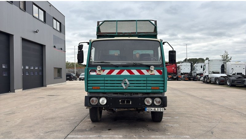 Renault G 300 Manager (LAMES / STEEL SUSP. / GRAND PONT / POMPE MANUELLE) - Самосвал камион: снимка 2 Renault G 300 Manager (LAMES / STEEL SUSP. / GRAND PONT / POMPE MANUELLE) - Самосвал камион: снимка 2