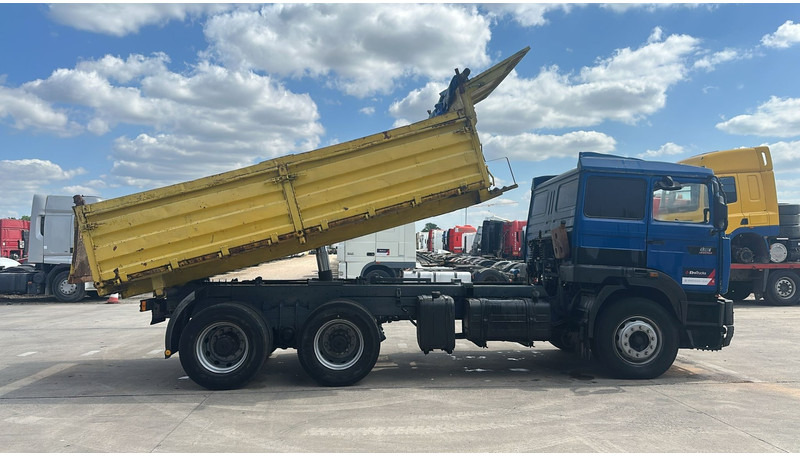 Renault G 330 Manager (GRAND PONT / LAMES / POMPE MANUELLE / MANUAL PUMP) - Самосвал камион: снимка 2 Renault G 330 Manager (GRAND PONT / LAMES / POMPE MANUELLE / MANUAL PUMP) - Самосвал камион: снимка 2