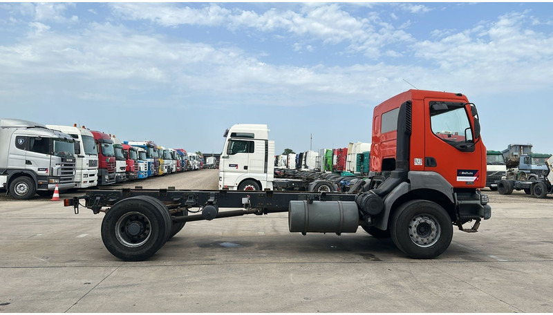 Renault Kerax 370 (GRAND PONT / LAMES / PROPRE / BOITE MANUELLE / STEEL SUSP.) - Шаси кабина: снимка 3 Renault Kerax 370 (GRAND PONT / LAMES / PROPRE / BOITE MANUELLE / STEEL SUSP.) - Шаси кабина: снимка 3