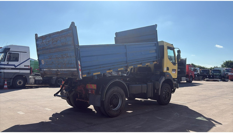 Renault Kerax 385 (BOITE MANUELLE / GRAND PONT / LAMES / MANUAL GEARBOX) - Самосвал камион: снимка 5 Renault Kerax 385 (BOITE MANUELLE / GRAND PONT / LAMES / MANUAL GEARBOX) - Самосвал камион: снимка 5