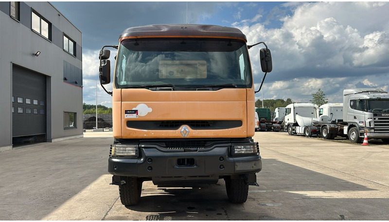Renault Kerax 385 (POMPE MANUELLE / MANUAL PUMP / 6X4 / LAMES / GRAND PONT) - Самосвал камион: снимка 2 Renault Kerax 385 (POMPE MANUELLE / MANUAL PUMP / 6X4 / LAMES / GRAND PONT) - Самосвал камион: снимка 2