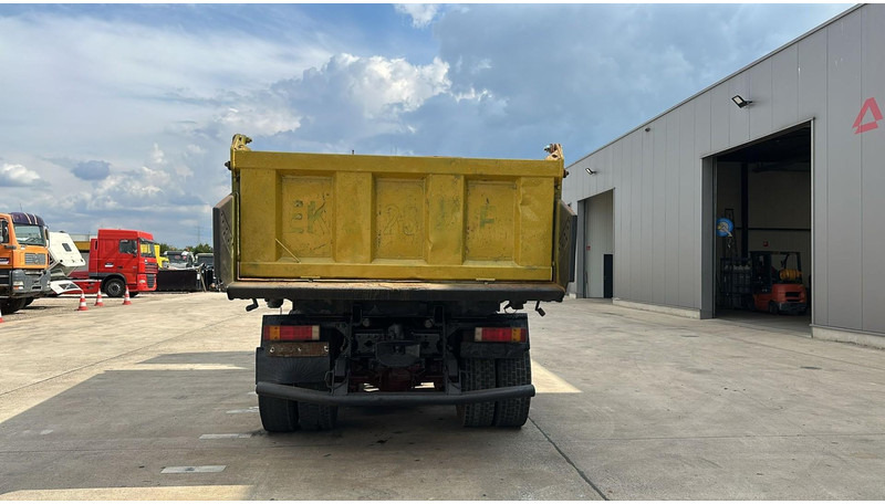 Renault Kerax 385 (POMPE MANUELLE / MANUAL PUMP / 6X4 / LAMES / GRAND PONT) - Самосвал камион: снимка 5 Renault Kerax 385 (POMPE MANUELLE / MANUAL PUMP / 6X4 / LAMES / GRAND PONT) - Самосвал камион: снимка 5