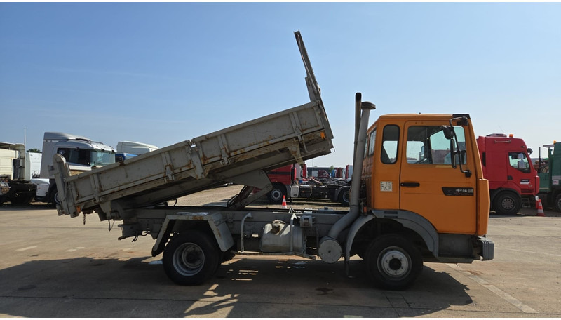 Renault S 150 (POMPE MANUELLE / LAMES / MANUAL PUMP) - Самосвал камион: снимка 4 Renault S 150 (POMPE MANUELLE / LAMES / MANUAL PUMP) - Самосвал камион: снимка 4