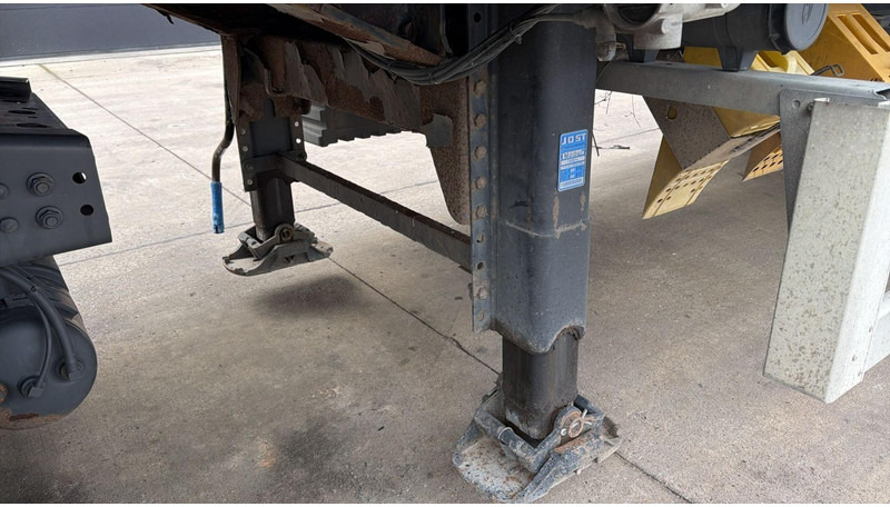 Брезентово полуремарке Renders ROC 16.27 NA (X-STEERING / BE TRAILER / BELGIAN TRAILER / BPW AXLES): снимка 20