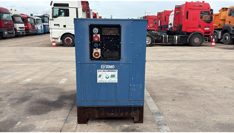 SDMO J66K (JOHN DEERE ENGINE / 3 PHASES / 66 KVA / BE MACHINE) - Електрогенератор: снимка 3 SDMO J66K (JOHN DEERE ENGINE / 3 PHASES / 66 KVA / BE MACHINE) - Електрогенератор: снимка 3