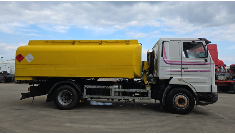Scania 113-360 (13500L / POMPE MANUELLE / MANUAL PUMP / TOP CONDITION / WITH PUMP + COUNTER !!) - Камион цистерна: снимка 4 Scania 113-360 (13500L / POMPE MANUELLE / MANUAL PUMP / TOP CONDITION / WITH PUMP + COUNTER !!) - Камион цистерна: снимка 4