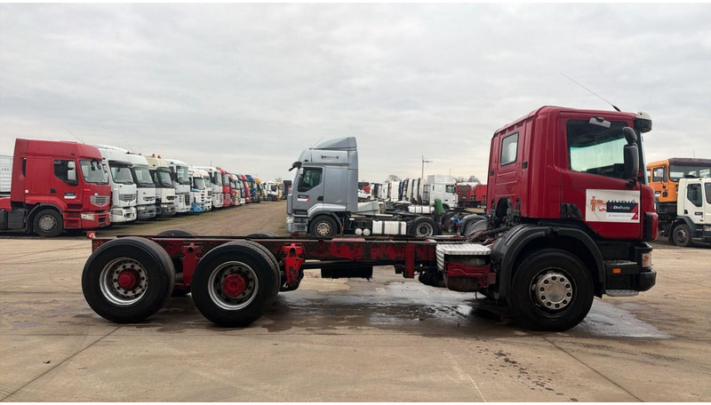 Scania 124 - 400 (MANUAL PUMP / 6X2 / BIG AXLE / GRAND PONT / POMPE MANUELLE) - Шаси кабина: снимка 3 Scania 124 - 400 (MANUAL PUMP / 6X2 / BIG AXLE / GRAND PONT / POMPE MANUELLE) - Шаси кабина: снимка 3