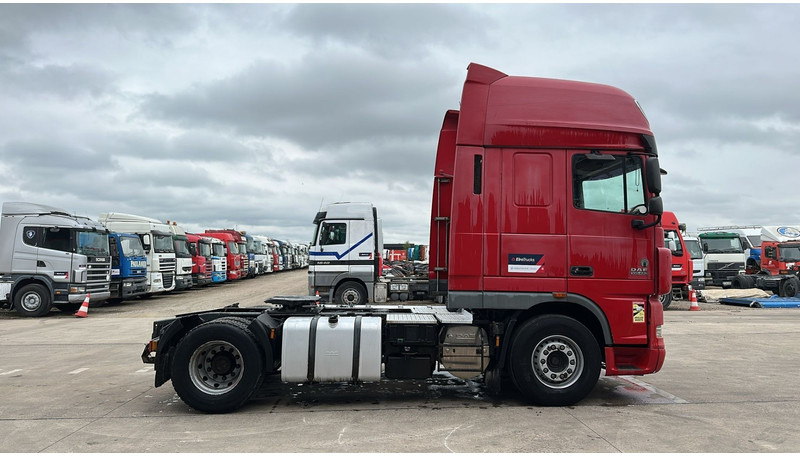 DAF 105 XF 460 (BOITE MANUELLE / MANUAL GEARBOX / TRES PROPRE) - Влекач: снимка 4 DAF 105 XF 460 (BOITE MANUELLE / MANUAL GEARBOX / TRES PROPRE) - Влекач: снимка 4