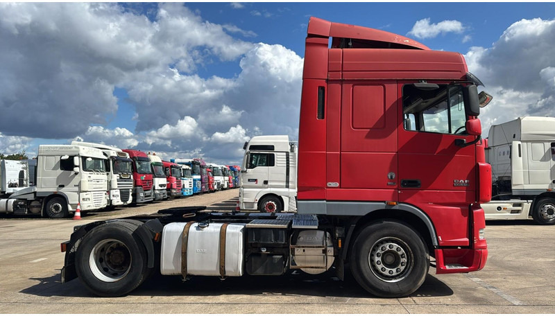 DAF XF 105.410 (BOITE MANUELLE / MANUAL GEARBOX) - Влекач: снимка 4 DAF XF 105.410 (BOITE MANUELLE / MANUAL GEARBOX) - Влекач: снимка 4