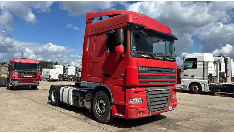 DAF XF 105.410 (BOITE MANUELLE / MANUAL GEARBOX) - Влекач: снимка 3 DAF XF 105.410 (BOITE MANUELLE / MANUAL GEARBOX) - Влекач: снимка 3