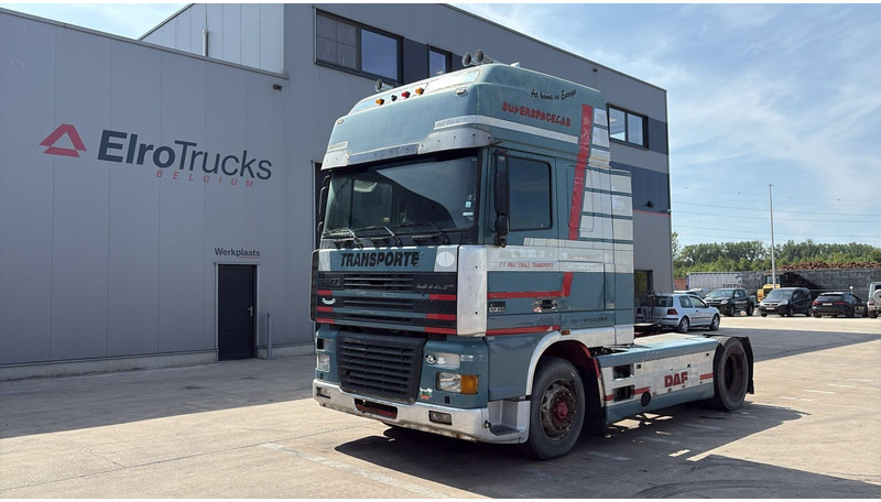DAF XF 95.430 (EURO 3 / MANUAL GEARBOX / BOITE MANUELLE) - Влекач: снимка 1 DAF XF 95.430 (EURO 3 / MANUAL GEARBOX / BOITE MANUELLE) - Влекач: снимка 1