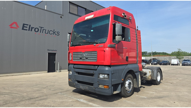MAN TGA 18.390 (BOITE MANUELLE / MANUAL GEARBOX / PTO / POMPE HYDRAULIQUE) - Влекач: снимка 1 MAN TGA 18.390 (BOITE MANUELLE / MANUAL GEARBOX / PTO / POMPE HYDRAULIQUE) - Влекач: снимка 1
