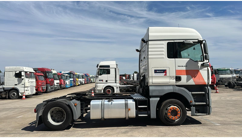 MAN TGA 18.430 (BOITE MANUELLE / MANUAL GEARBOX) - Влекач: снимка 4 MAN TGA 18.430 (BOITE MANUELLE / MANUAL GEARBOX) - Влекач: снимка 4