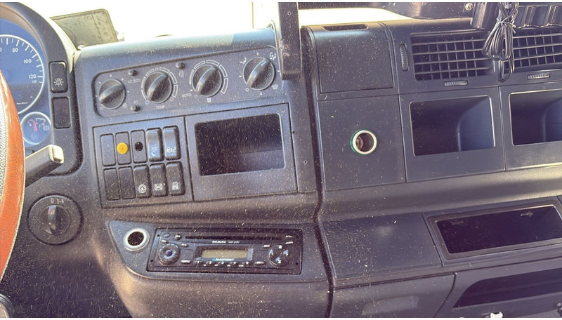 Лизинг на MAN TGA 18.440 (BOITE MANUELLE / MANUAL GEARBOX) MAN TGA 18.440 (BOITE MANUELLE / MANUAL GEARBOX): снимка 19