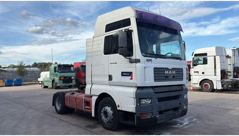 MAN TGA 18.480 (POMPE MANUELLE / MANUAL PUMP / MANUAL GEARBOX / BOITE MANUELLE) - Влекач: снимка 2 MAN TGA 18.480 (POMPE MANUELLE / MANUAL PUMP / MANUAL GEARBOX / BOITE MANUELLE) - Влекач: снимка 2