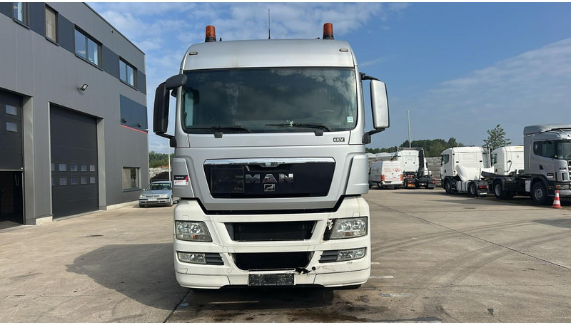 MAN TGX 18.400 (BE TRUCK / EURO 5 EEV / PTO / HYDRAULIC PUMP) - Влекач: снимка 3 MAN TGX 18.400 (BE TRUCK / EURO 5 EEV / PTO / HYDRAULIC PUMP) - Влекач: снимка 3