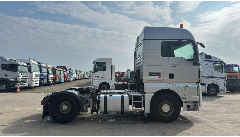 MAN TGX 18.400 (BE TRUCK / EURO 5 EEV / PTO / HYDRAULIC PUMP) - Влекач: снимка 4 MAN TGX 18.400 (BE TRUCK / EURO 5 EEV / PTO / HYDRAULIC PUMP) - Влекач: снимка 4