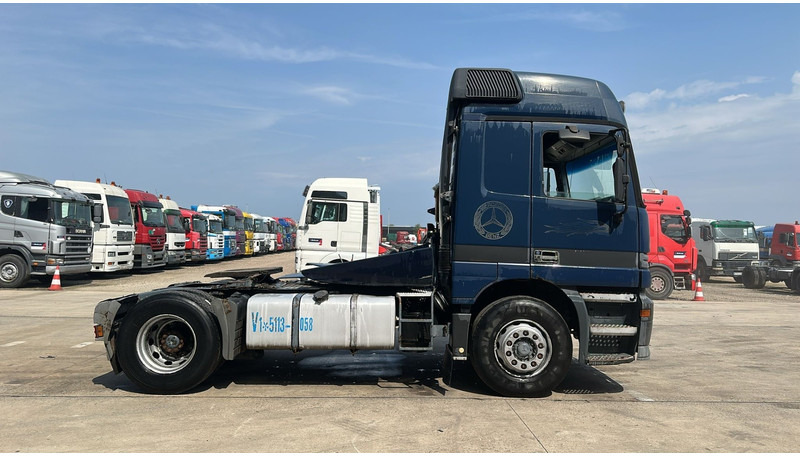 Mercedes-Benz Actros 1835 (EPS / V6 / 3 PEDALES / MP1 / PTO) - Влекач: снимка 4 Mercedes-Benz Actros 1835 (EPS / V6 / 3 PEDALES / MP1 / PTO) - Влекач: снимка 4