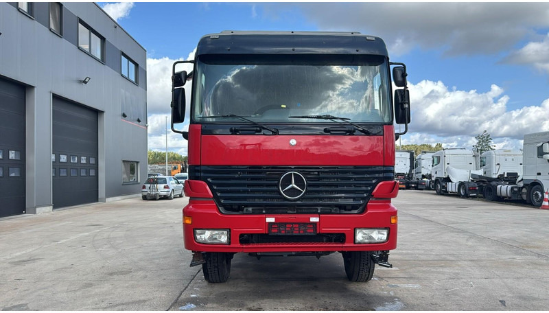 Mercedes-Benz Actros 1840 (4X4 / LAMES / GRANT PONT / PARFAIT ETAT / MP1 / V6 / ALLRAD) - Влекач: снимка 2 Mercedes-Benz Actros 1840 (4X4 / LAMES / GRANT PONT / PARFAIT ETAT / MP1 / V6 / ALLRAD) - Влекач: снимка 2
