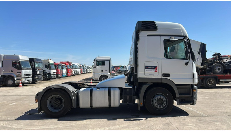 Mercedes-Benz Actros 1841 (EPS / DEVANT LAMES / PROPRE / MP2 / 3 PEDALES / V6) - Влекач: снимка 4 Mercedes-Benz Actros 1841 (EPS / DEVANT LAMES / PROPRE / MP2 / 3 PEDALES / V6) - Влекач: снимка 4