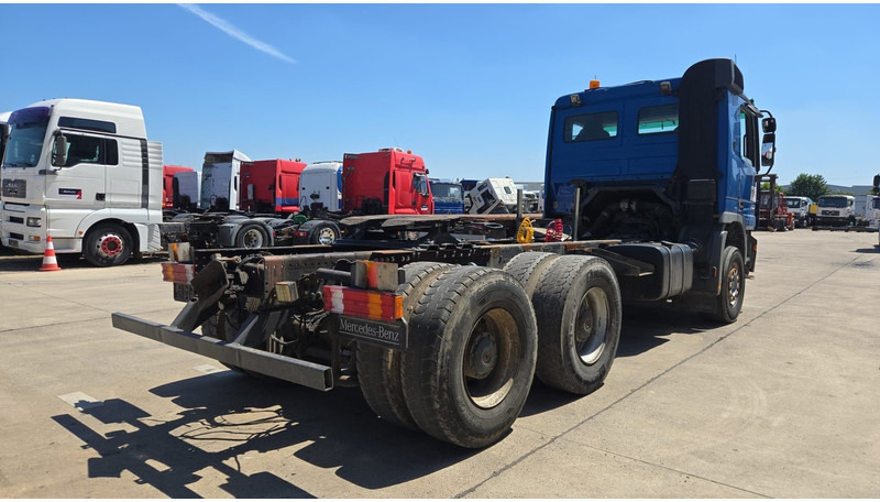 Mercedes-Benz Actros 2641 (LAMES / STEEL SUSP. / EPS / 3 PEDALES / GRAND PONT) - Влекач: снимка 4 Mercedes-Benz Actros 2641 (LAMES / STEEL SUSP. / EPS / 3 PEDALES / GRAND PONT) - Влекач: снимка 4