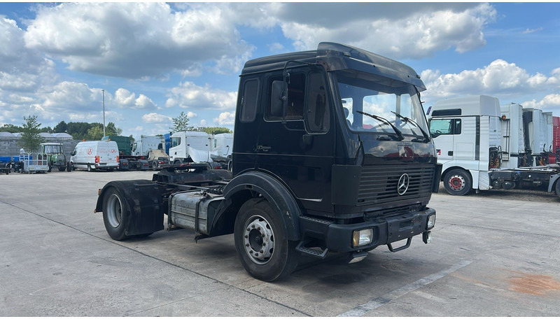 Mercedes-Benz SK 1628 (LAMES / BOITE MANUELLE / V8 / MANUAL PUMP / STEEL SUSP.) - Влекач: снимка 3 Mercedes-Benz SK 1628 (LAMES / BOITE MANUELLE / V8 / MANUAL PUMP / STEEL SUSP.) - Влекач: снимка 3