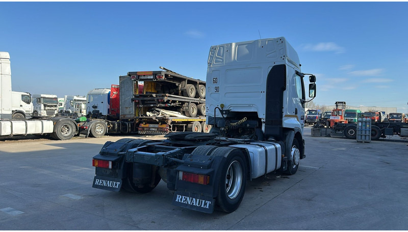 Renault Premium 420 (TRES PROPRE / PARFAIT ETAT / BOITE MANUELLE / MANUAL GEARBOX) - Влекач: снимка 4 Renault Premium 420 (TRES PROPRE / PARFAIT ETAT / BOITE MANUELLE / MANUAL GEARBOX) - Влекач: снимка 4