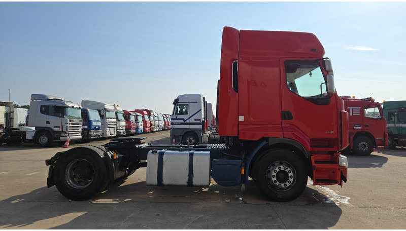 Renault Premium 440 (BOITE MANUELLE / MANUAL GEARBOX) - Влекач: снимка 3 Renault Premium 440 (BOITE MANUELLE / MANUAL GEARBOX) - Влекач: снимка 3