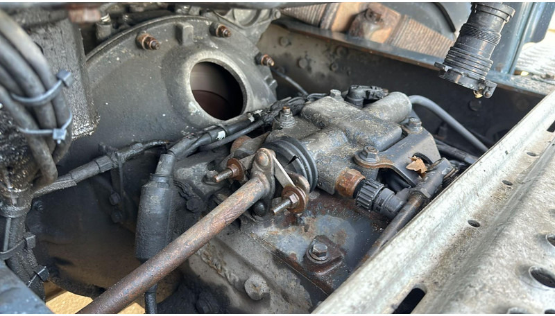 Влекач Scania 124-420 Topline (MANUAL GEARBOX / BOITE MANUELLE): снимка 14 Влекач Scania 124-420 Topline (MANUAL GEARBOX / BOITE MANUELLE): снимка 14