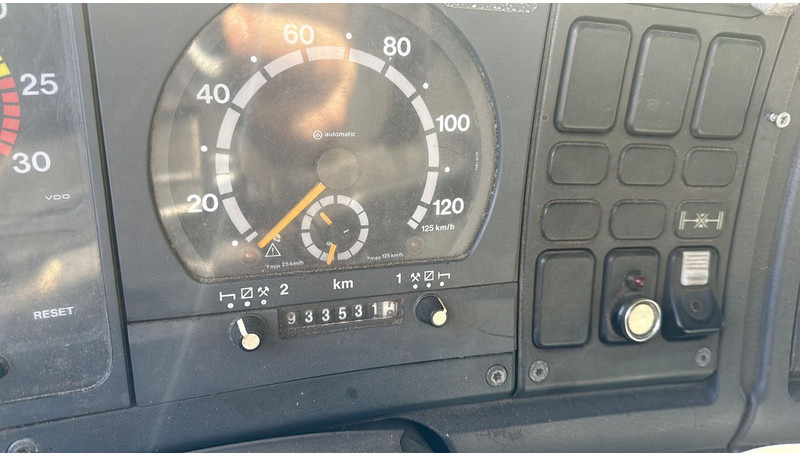 Влекач Scania 124-420 Topline (MANUAL GEARBOX / BOITE MANUELLE): снимка 19 Влекач Scania 124-420 Topline (MANUAL GEARBOX / BOITE MANUELLE): снимка 19