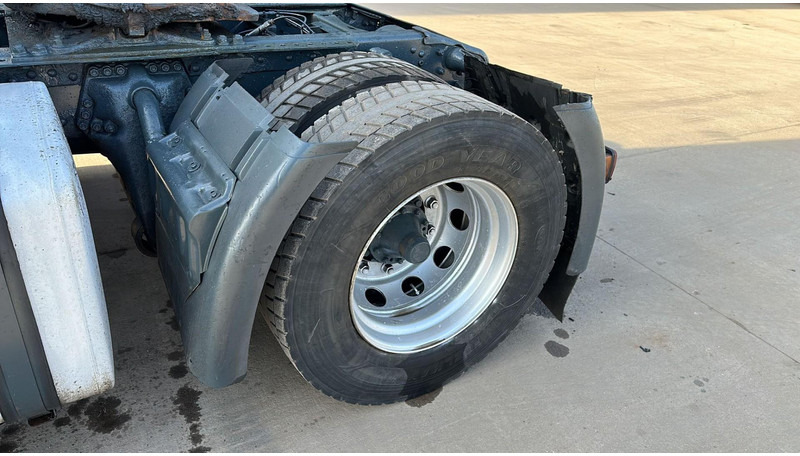 Влекач Scania 124-420 Topline (MANUAL GEARBOX / BOITE MANUELLE): снимка 9 Влекач Scania 124-420 Topline (MANUAL GEARBOX / BOITE MANUELLE): снимка 9