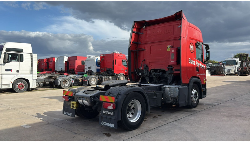 Scania G 450 (PERFECT CONDITION / RETARDER / FULL SPOILERS) - Влекач: снимка 4 Scania G 450 (PERFECT CONDITION / RETARDER / FULL SPOILERS) - Влекач: снимка 4
