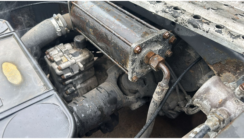 Влекач Scania R 420 (FOR PARTS / ENGINE RUNNING AND TRUCK DRIVING / MANUAL GEARBOX): снимка 16