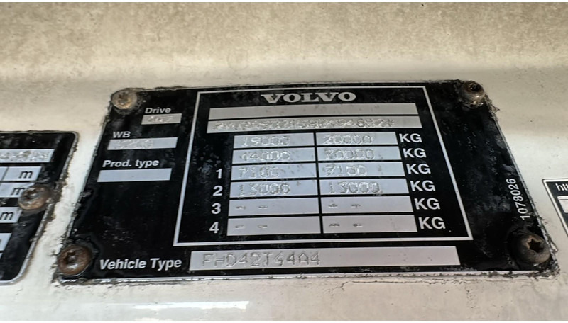 Влекач Volvo FH 440 (GOOD CONDITION / BONNE ETAT): снимка 17 Влекач Volvo FH 440 (GOOD CONDITION / BONNE ETAT): снимка 17