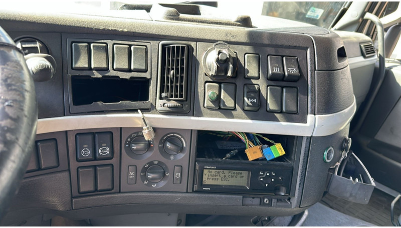Влекач Volvo FH 460 (MANUAL GEARBOX / BOITE MANUELLE): снимка 15