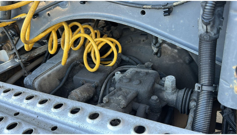 Влекач Volvo FH 460 (MANUAL GEARBOX / BOITE MANUELLE): снимка 20