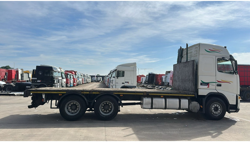 Volvo FH 12 - 460 (BOITE MANUELLE / MANUAL GEARBOX / 10 TYRES / 6X2 / AC / AIRCO) - Бордови камион: снимка 4 Volvo FH 12 - 460 (BOITE MANUELLE / MANUAL GEARBOX / 10 TYRES / 6X2 / AC / AIRCO) - Бордови камион: снимка 4