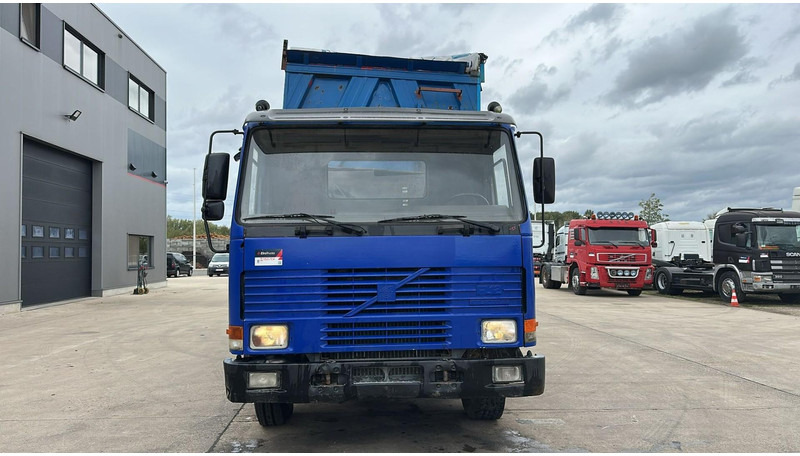 Volvo FL 12.380 (8X4 /STEEL SUSP. / BOITE MANUELLE / MANUAL GEARBOX) - Самосвал камион: снимка 2 Volvo FL 12.380 (8X4 /STEEL SUSP. / BOITE MANUELLE / MANUAL GEARBOX) - Самосвал камион: снимка 2
