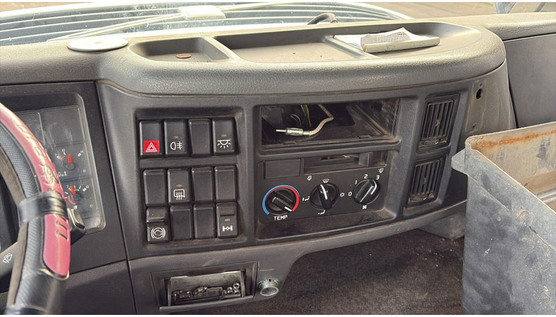 Шаси кабина Volvo FL 220 (BELGIAN TRUCK / CAMION BELGE / MANUAL GEARBOX): снимка 19 Шаси кабина Volvo FL 220 (BELGIAN TRUCK / CAMION BELGE / MANUAL GEARBOX): снимка 19