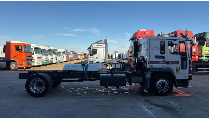 Volvo FL 6 - 220 (MANUAL GEARBOX / BOITE MANUELLE / 8 TONNES) - Шаси кабина: снимка 3 Volvo FL 6 - 220 (MANUAL GEARBOX / BOITE MANUELLE / 8 TONNES) - Шаси кабина: снимка 3