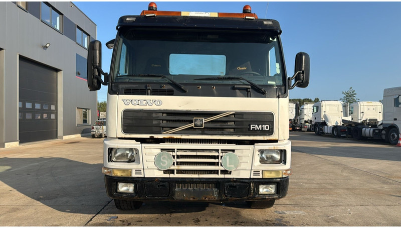 Volvo FM 10 - 320 (POMPE MANUELLE / BIG HUB / GRAND PONT / LAMES / STEEL SUSP. / MANUAL PUMP) - Шаси кабина: снимка 2 Volvo FM 10 - 320 (POMPE MANUELLE / BIG HUB / GRAND PONT / LAMES / STEEL SUSP. / MANUAL PUMP) - Шаси кабина: снимка 2