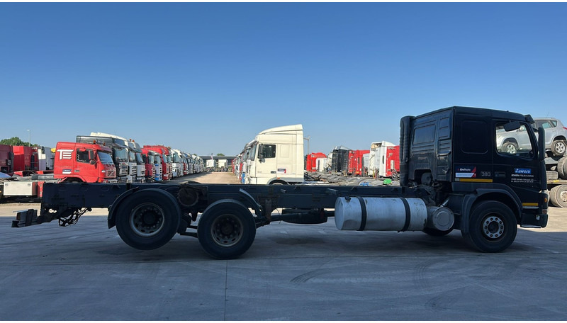 Volvo FM 12 - 380 (FULL STEEL SUSP. / SUSP. LAMES / CHASSIS LONGUE / 10 TYRES / TRES BONNE ETAT) - Шаси кабина: снимка 4 Volvo FM 12 - 380 (FULL STEEL SUSP. / SUSP. LAMES / CHASSIS LONGUE / 10 TYRES / TRES BONNE ETAT) - Шаси кабина: снимка 4