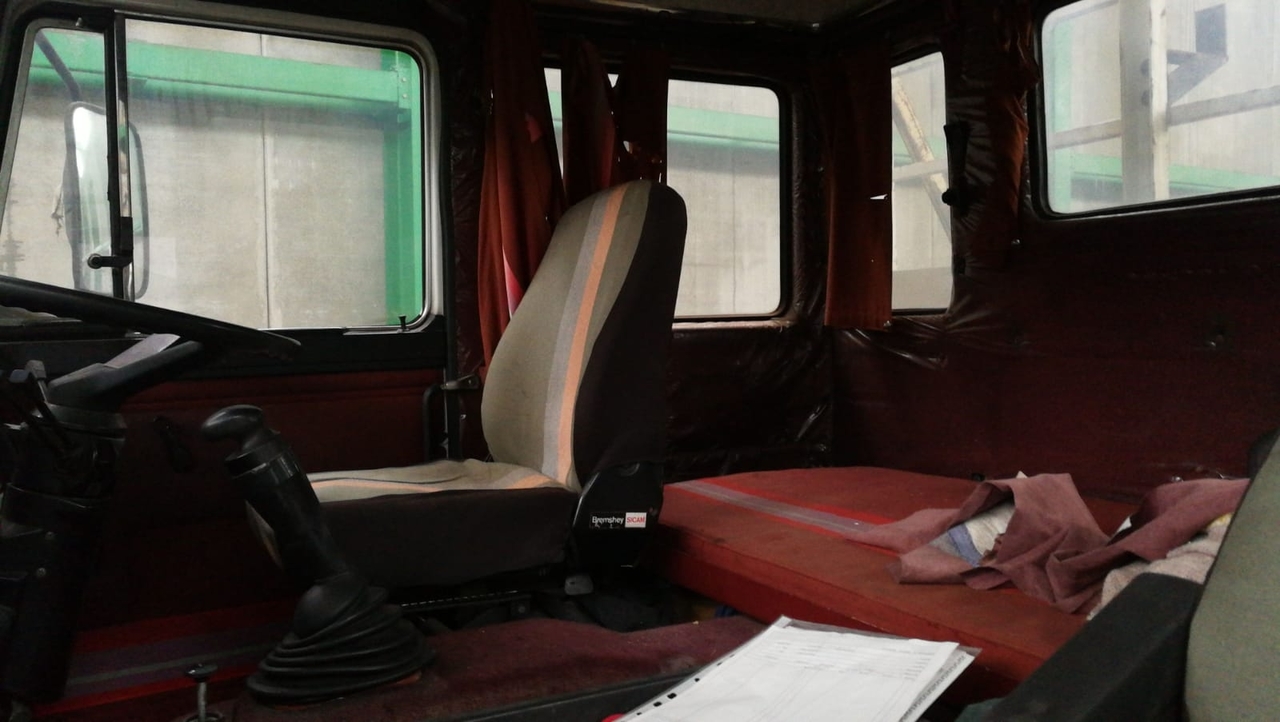 Iveco 190.26 RHD - Бордови камион: снимка 4 Iveco 190.26 RHD - Бордови камион: снимка 4