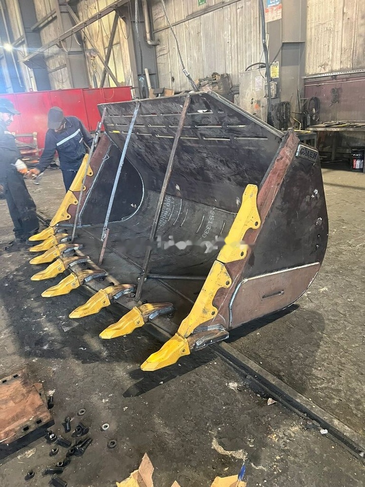 Hitachi ZW220 Rock Bucket - Кофа за товарач: снимка 2 Hitachi ZW220 Rock Bucket - Кофа за товарач: снимка 2