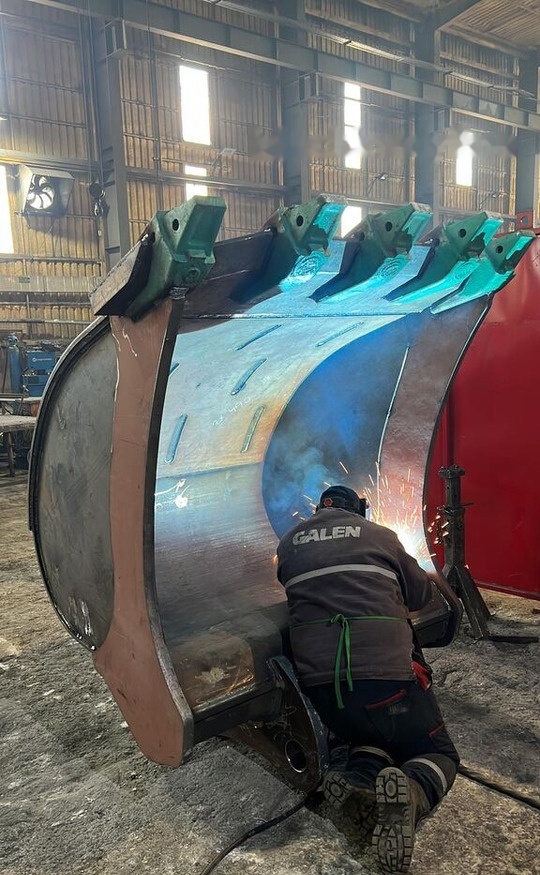 Hitachi ZX490 Heavy Duty Bucket - Кофа за багер: снимка 4 Hitachi ZX490 Heavy Duty Bucket - Кофа за багер: снимка 4