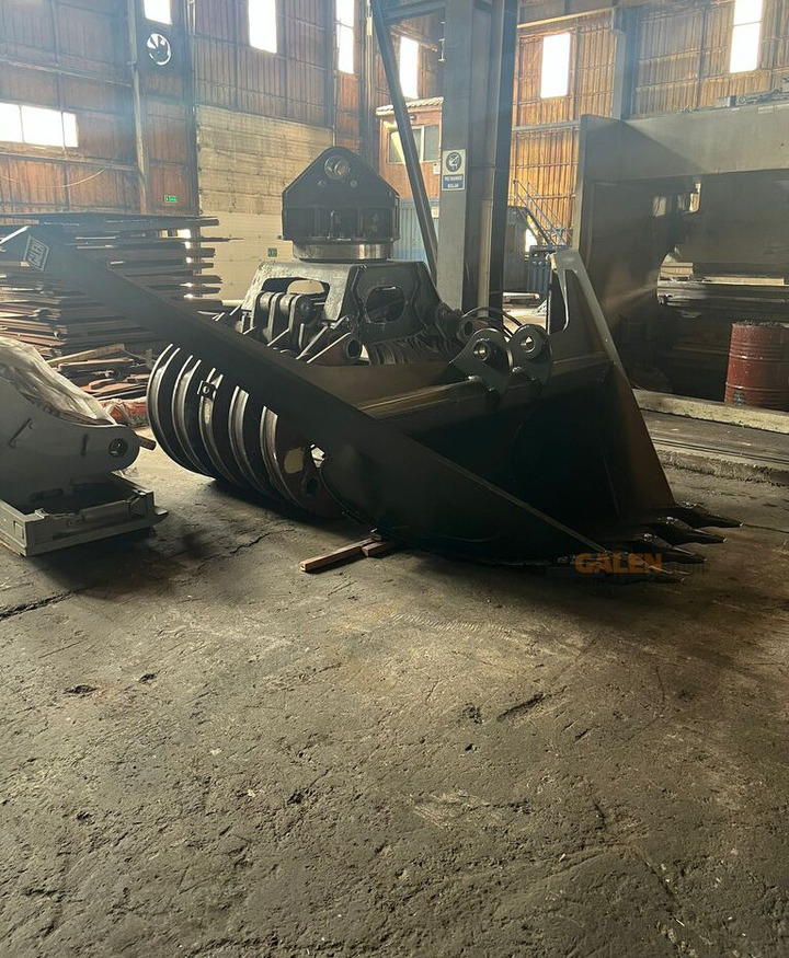 Komatsu PC300 Trapeze Bucket - Кофа за багер: снимка 3 Komatsu PC300 Trapeze Bucket - Кофа за багер: снимка 3