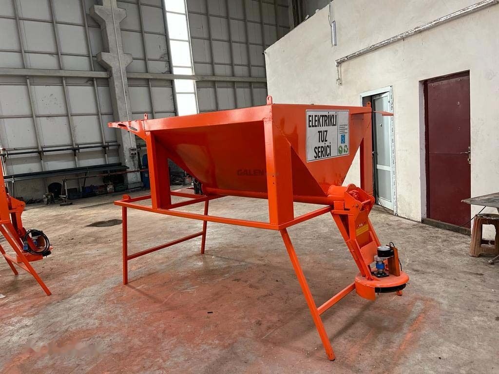 New Electrical Salt Spreader - Машина за разпръскване на сол/ Пясък: снимка 2 New Electrical Salt Spreader - Машина за разпръскване на сол/ Пясък: снимка 2