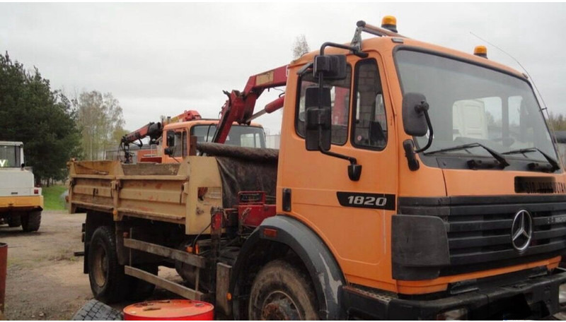 Mercedes-Benz 1820 - Самосвал камион, Камион с кран: снимка 1 Mercedes-Benz 1820 - Самосвал камион, Камион с кран: снимка 1